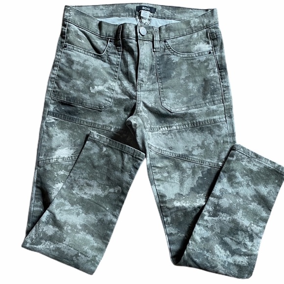 Urban Outfitters BDG camo pants jeans skinny leg ankle zip size 28 - Picture 8 of 12